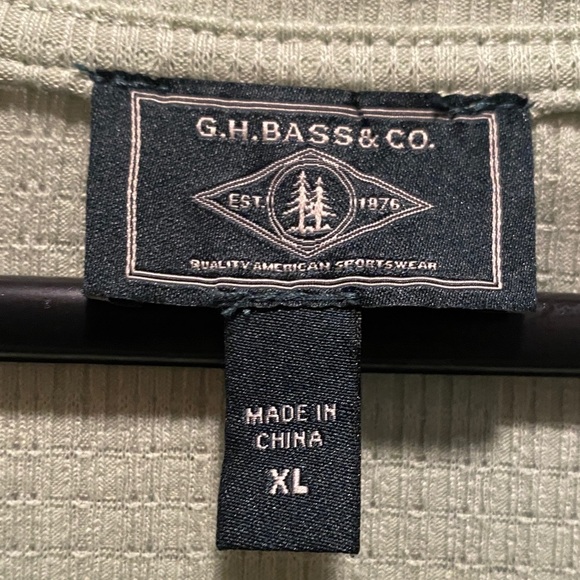 G.H. Bass & Co. Light Green Waffle Knit Henley Top – Women’s XL - Picture 2 of 5